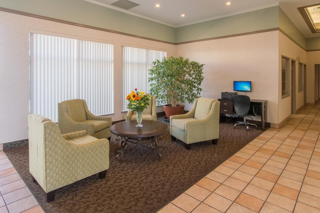 Powell River Town Centre Hotel エクステリア 写真