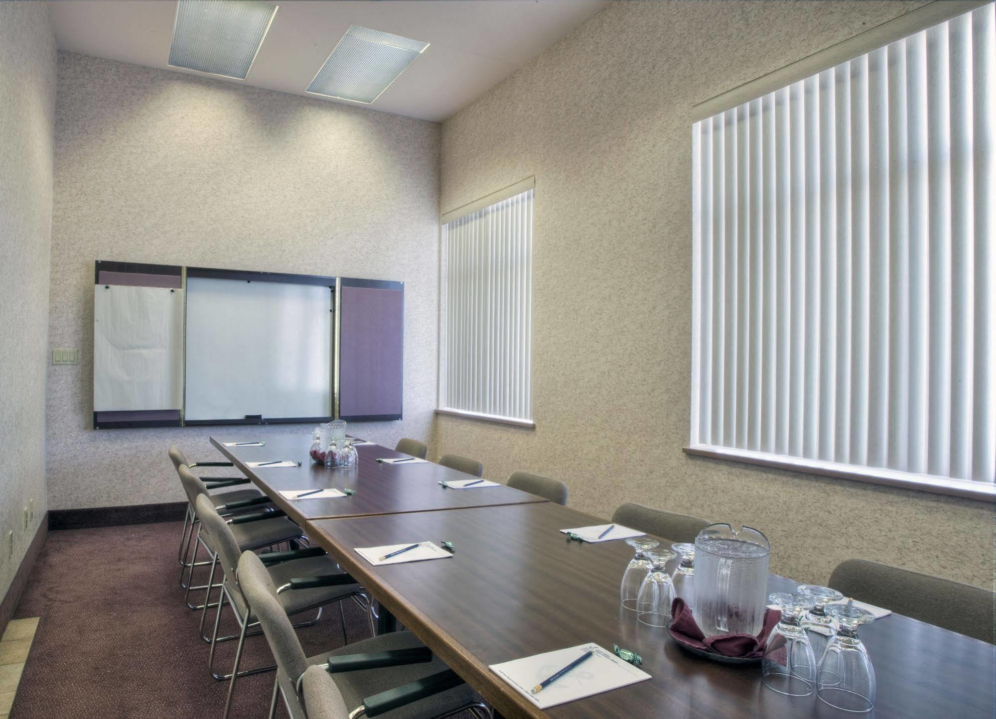 Powell River Town Centre Hotel ビジネス 写真